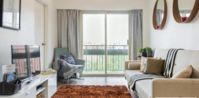 123 Apartment with Central View